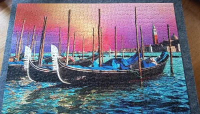 Gondola Pointed Boat · photo 1