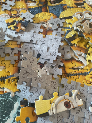 Boîte de 3 puzzles minions — Photo 5
