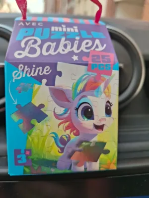 Bébé licorne arc en ciel · photo 2
