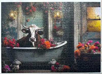 The cow with the flowerye — photo 1