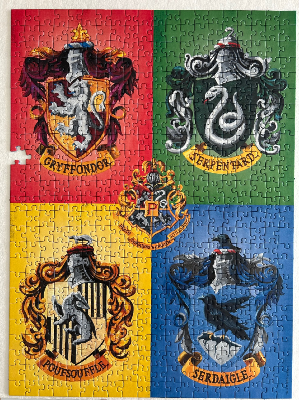 Les quatres blasons de Poudlard · photo 1