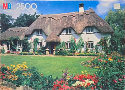 Thatched Eaves Cottage