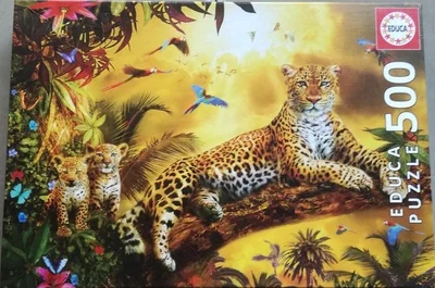 Leopardo con sus cachorros