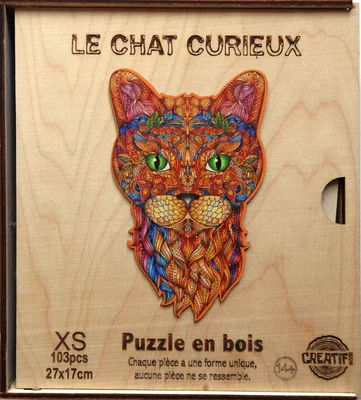 Le Chat Curieux