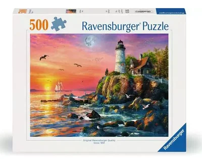Phare au coucher du soleil