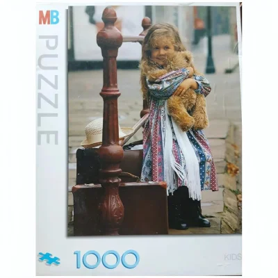 Petite fille rêveuse
